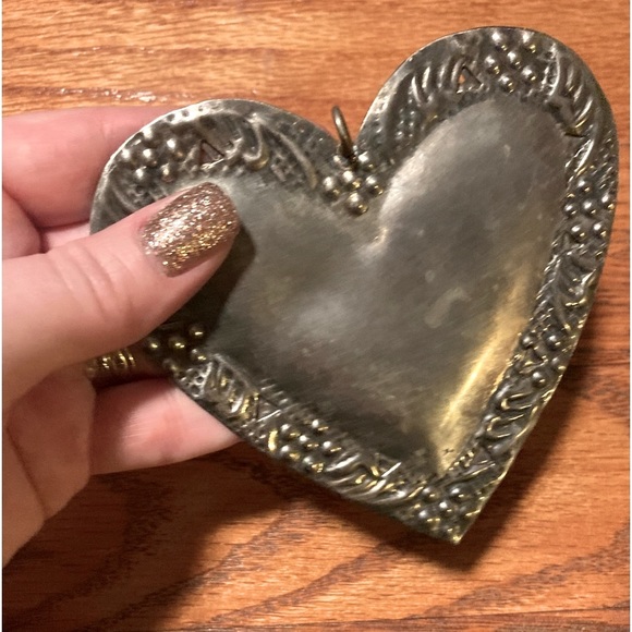 Antique silver plated decorative heart shaped ornament/pendant (Vintage style) - Picture 4 of 16